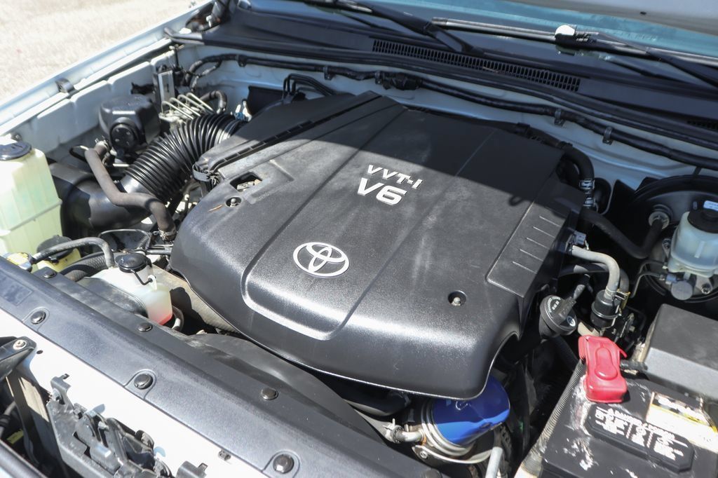 Used 2015 Toyota Tacoma PreRunner w/ TRD Off-Road Package RWD image 12