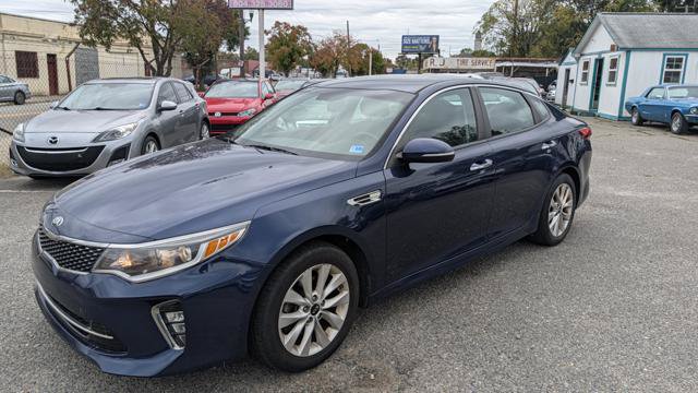Used 2018 Kia Optima S FWD image 2