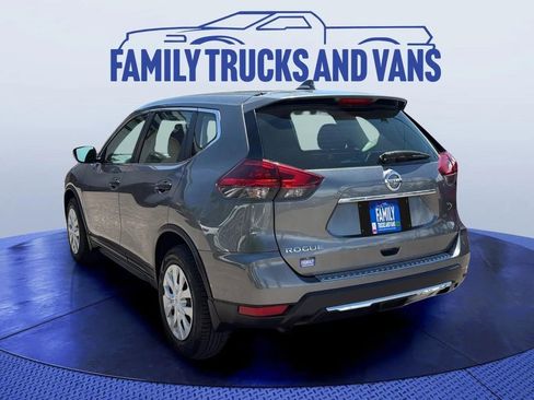 Used 2018 Nissan Rogue S FWD image 3