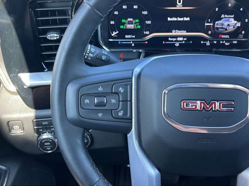 Used 2023 GMC Sierra 1500 Elevation image 25