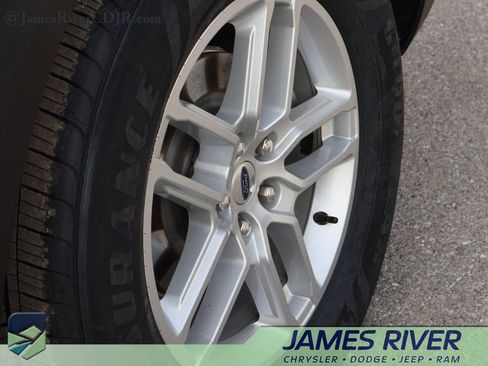 Used 2025 Ford Explorer Active w/ Active Comfort Package image 40