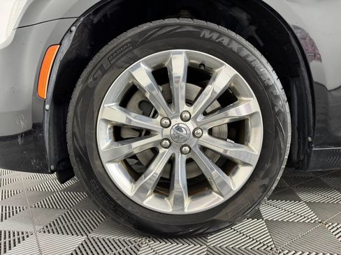 Used 2015 Chrysler 300 Limited w/ Driver Convenience Group AWD/4WD image 42