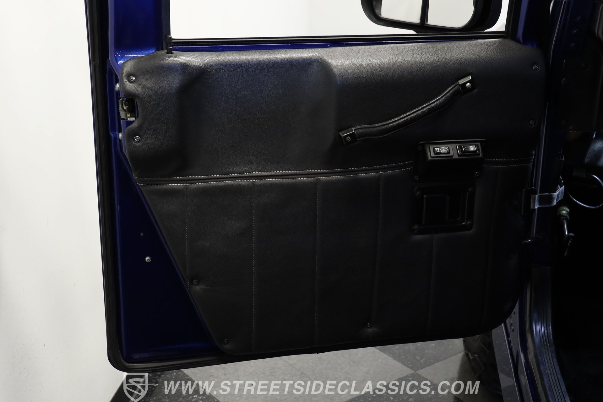 Used 2003 HUMMER H1 2-Door Hard Top AWD/4WD image 13