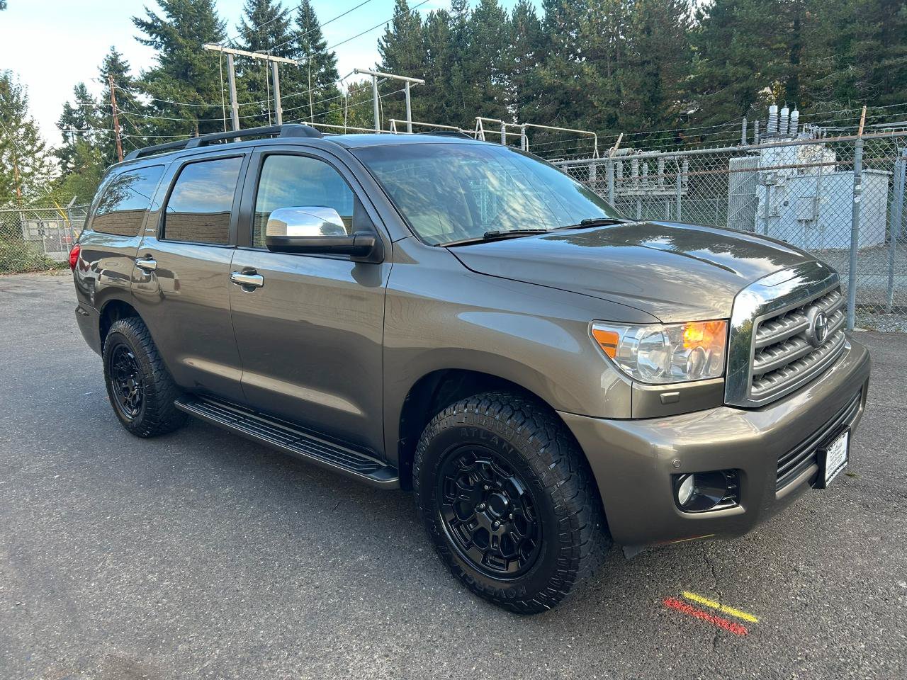 Used 2008 Toyota Sequoia Limited w/ Cold Area Pkg AWD/4WD image 3