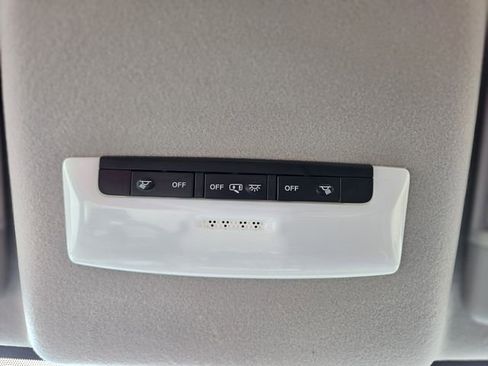 New 2025 Nissan Versa SV w/ Trunk Package FWD image 25