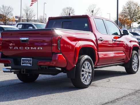 Used 2025 Toyota Tacoma Limited image 32