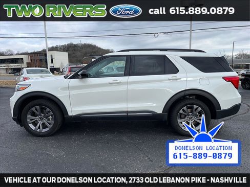 Used 2022 Ford Explorer XLT w/ Equipment Group 202A image 5