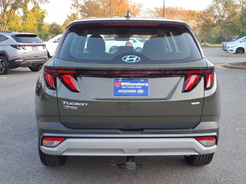 Used 2025 Hyundai Tucson SE AWD/4WD image 8