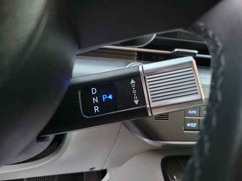 Certified 2024 Hyundai Kona SEL image 17