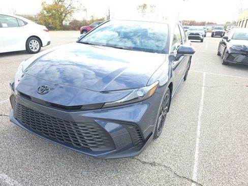 New 2026 Toyota Camry SE FWD image 3