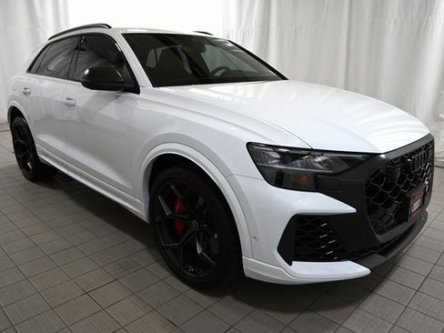 Used 2025 Audi RS Q8 performance image 16