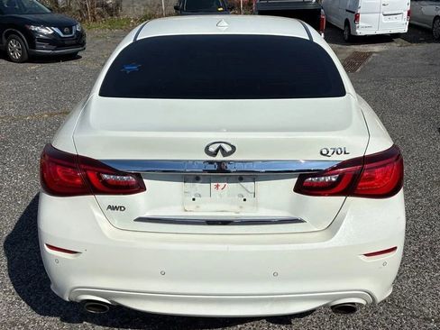 Used 2018 INFINITI Q70 L 3.7 AWD/4WD image 3