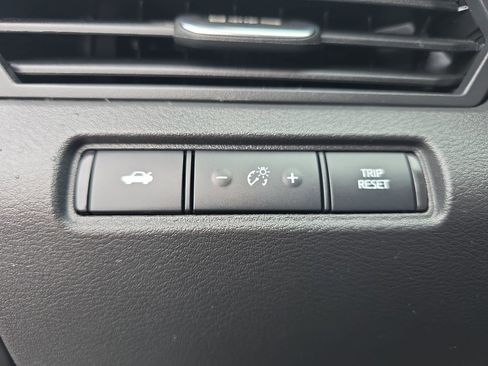 Used 2024 Nissan Altima 2.5 SR image 25