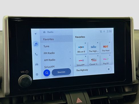 Used 2025 Toyota RAV4 XLE image 21