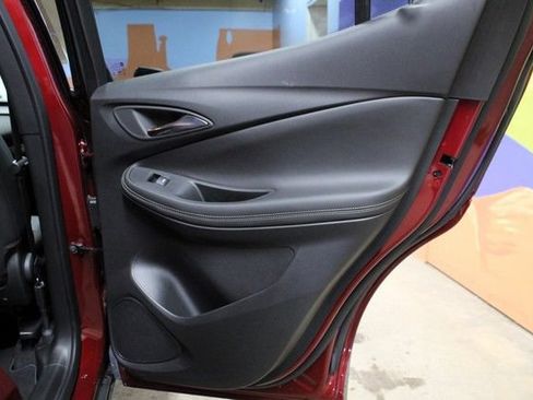 Used 2023 Buick Encore GX Essence FWD image 12