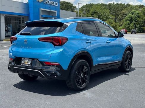 Used 2025 Buick Encore GX Sport Touring image 3