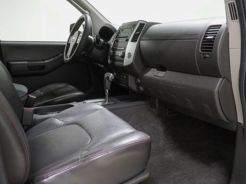 Used 2012 Nissan Xterra PRO-4X w/ Pro-4x Leather Pkg AWD/4WD image 32