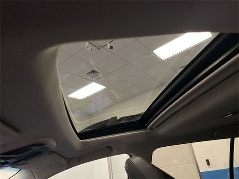 Used 2021 Subaru Outback Limited image 22