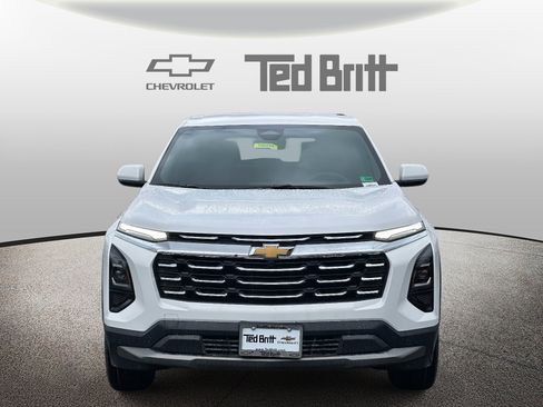 New 2026 Chevrolet Equinox LT image 2