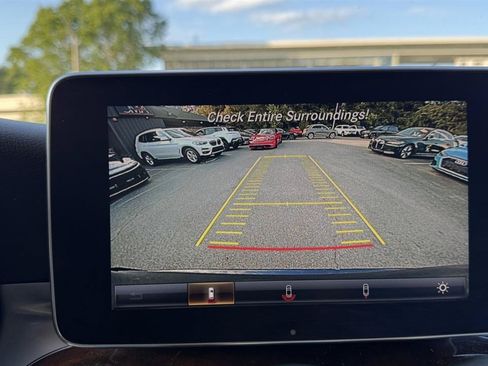 Used 2018 Mercedes-Benz GLC 300 4MATIC image 61