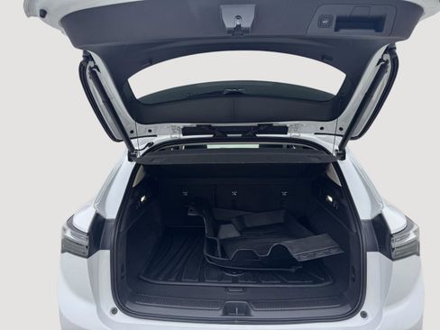 Used 2022 Buick Envision Avenir w/ Technology Package II image 24