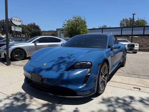 Used 2022 Porsche Taycan RWD image 6