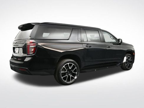 Used 2023 Chevrolet Suburban RST w/ Luxury Package AWD/4WD image 5