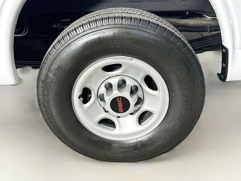 Used 2023 GMC Savana 2500 RWD image 8