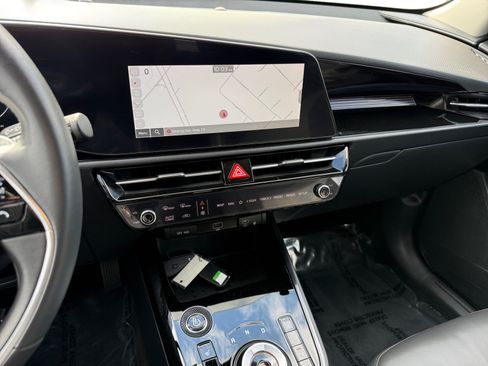 Used 2024 Kia Niro Wind FWD image 12