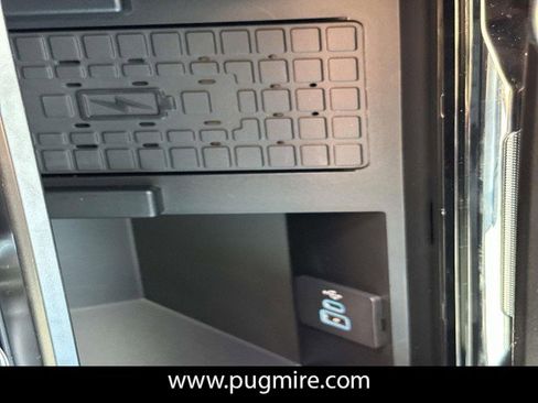 New 2026 Ford F350 Lariat w/ Black Appearance Package image 32