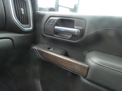 Used 2022 GMC Sierra 2500 Denali AWD/4WD image 24