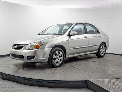 Used 2009 Kia Spectra LX FWD image 2