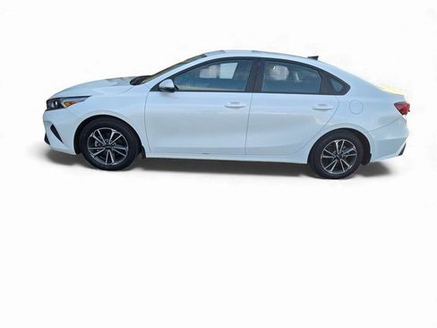 Used 2023 Kia Forte LXS w/ LXS Technology Package image 7