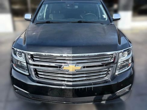 Used 2015 Chevrolet Suburban LTZ image 9