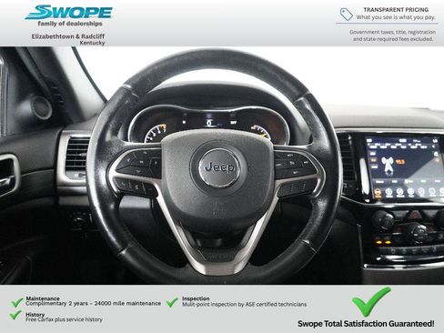 Used 2019 Jeep Grand Cherokee Laredo w/ 18" Wheel & 8.4" Radio Group AWD/4WD image 13