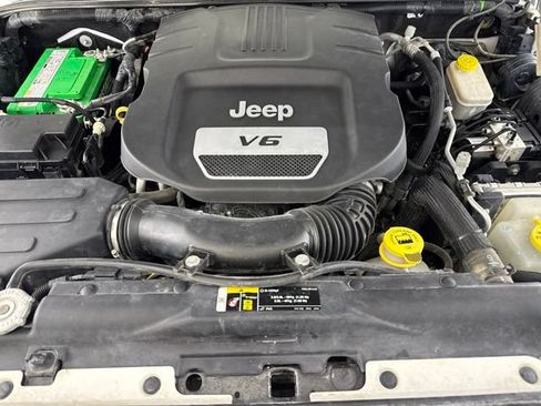 Used 2017 Jeep Wrangler Unlimited Rubicon AWD/4WD image 20