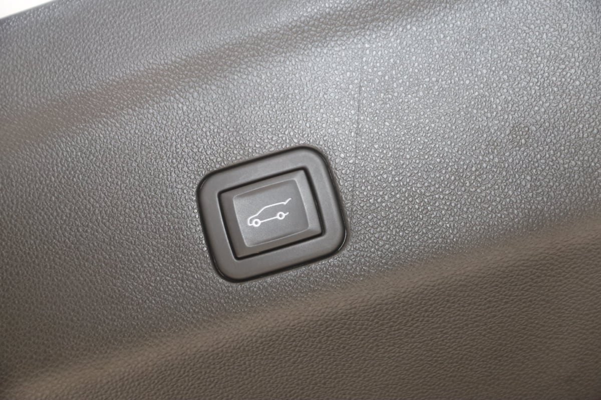 Used 2024 GMC Yukon Denali AWD/4WD image 43