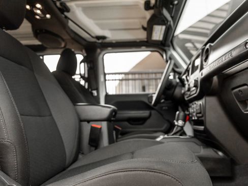 Used 2023 Jeep Wrangler Unlimited Sport AWD/4WD image 44