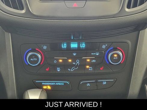 Used 2017 Ford Escape SE w/ SE Leather Comfort Package FWD image 22