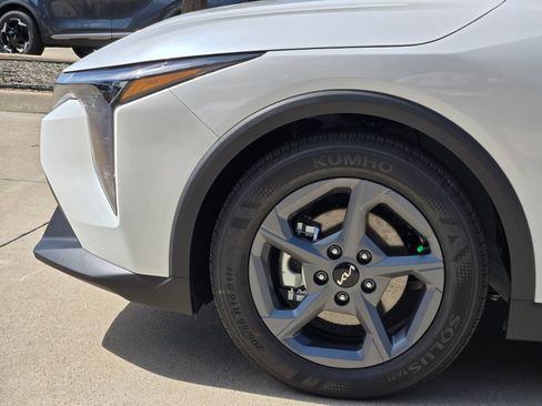 New 2026 Kia K4 FWD image 5