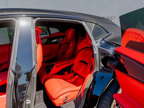Used 2025 Ferrari Purosangue AWD/4WD image 12