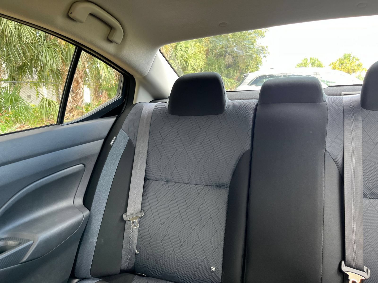 Used 2025 Nissan Versa SV FWD image 36