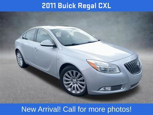 Used 2011 Buick Regal CXL w/ RL4 Preferred Equipment Group FWD image 2