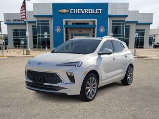 Used 2025 Buick Encore GX Avenir w/ Avenir Technology Package AWD/4WD video 1