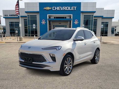 Used 2025 Buick Encore GX Avenir w/ Avenir Technology Package AWD/4WD image 1