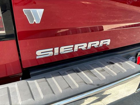 Used 2018 GMC Sierra 1500 SLT w/ SLT Premium Package AWD/4WD image 25
