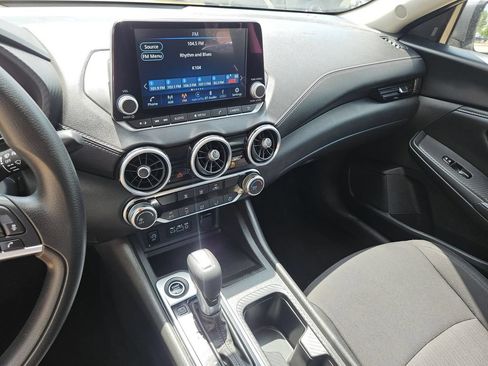 Used 2025 Nissan Sentra SV FWD image 19