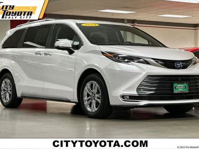 Certified 2024 Toyota Sienna Platinum