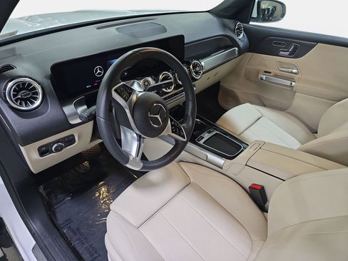 Certified 2025 Mercedes-Benz GLB 250 image 16