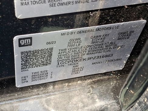 Used 2023 Chevrolet Silverado 1500 LT AWD/4WD image 26
